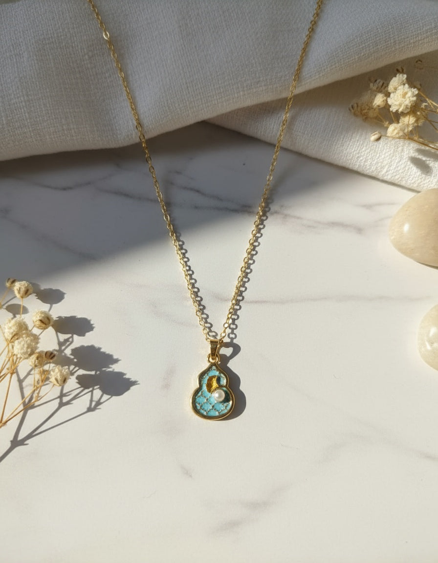 Ocean Drop Pearl Vase Necklace
