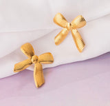 Anti Tarnish Ribbed Gold Bow Ring